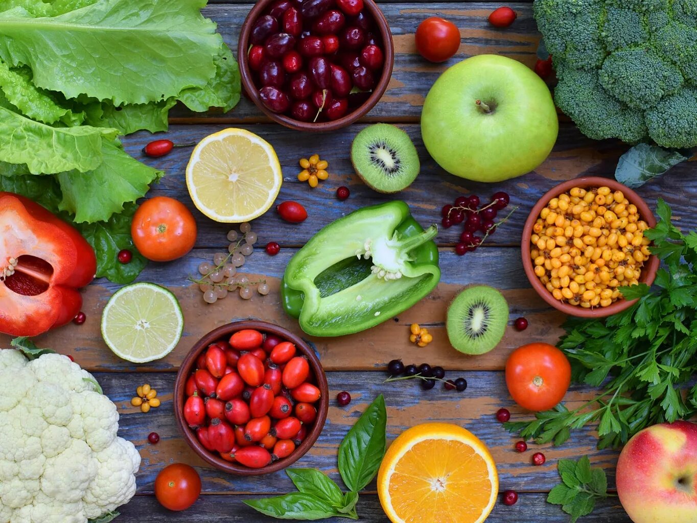 Vitamin j. Витамины. Овощи и фрукты витаминные продукты. Что такое витамины. Полезные фрукты и овощи.