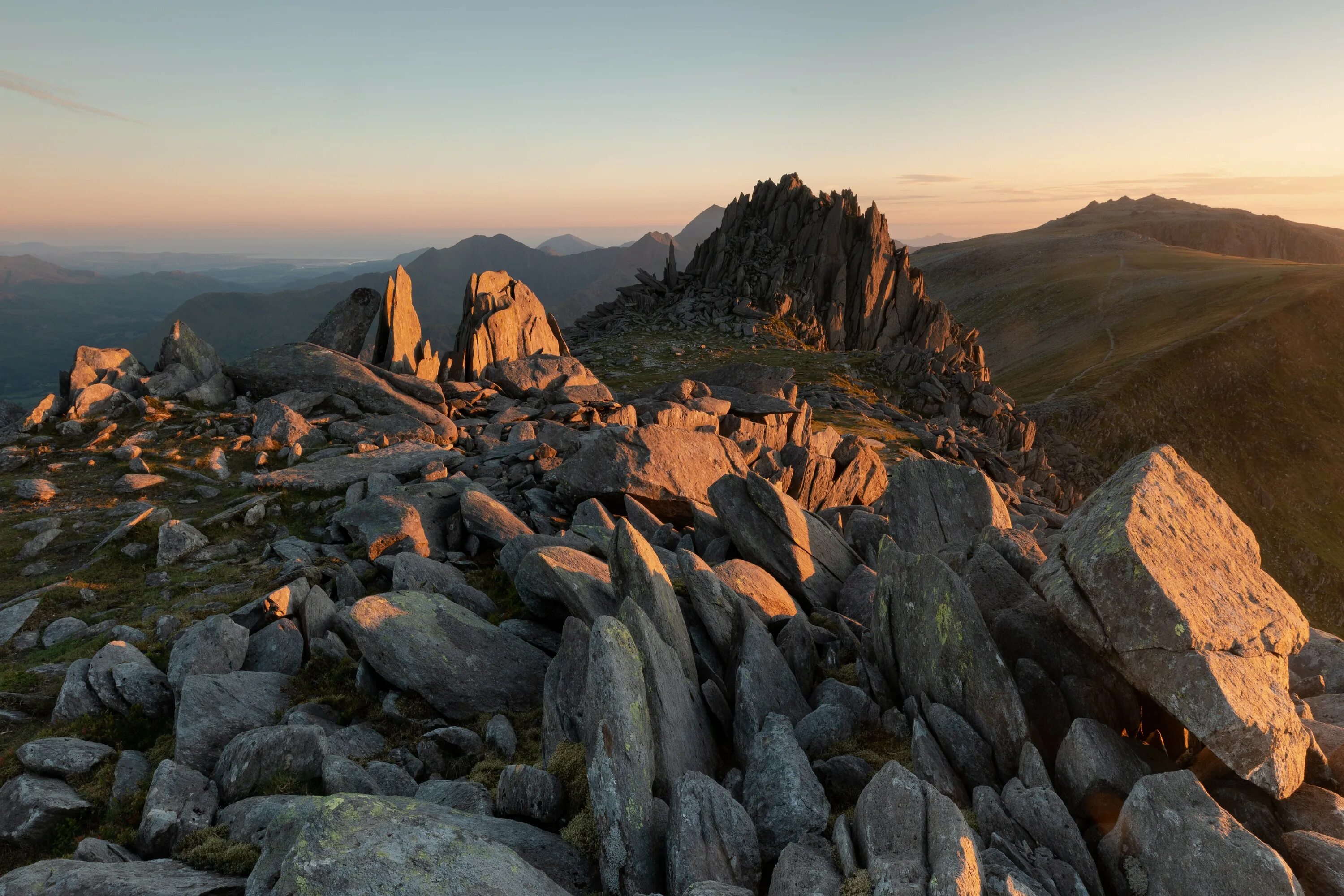 Mountains of great britain. Национальный парк Сноудония Уэльс. Уэльс кембрийские горы. Гора Сноудон в Уэльсе. Национальный парк Сноудония в Уэльсе Великобритания.