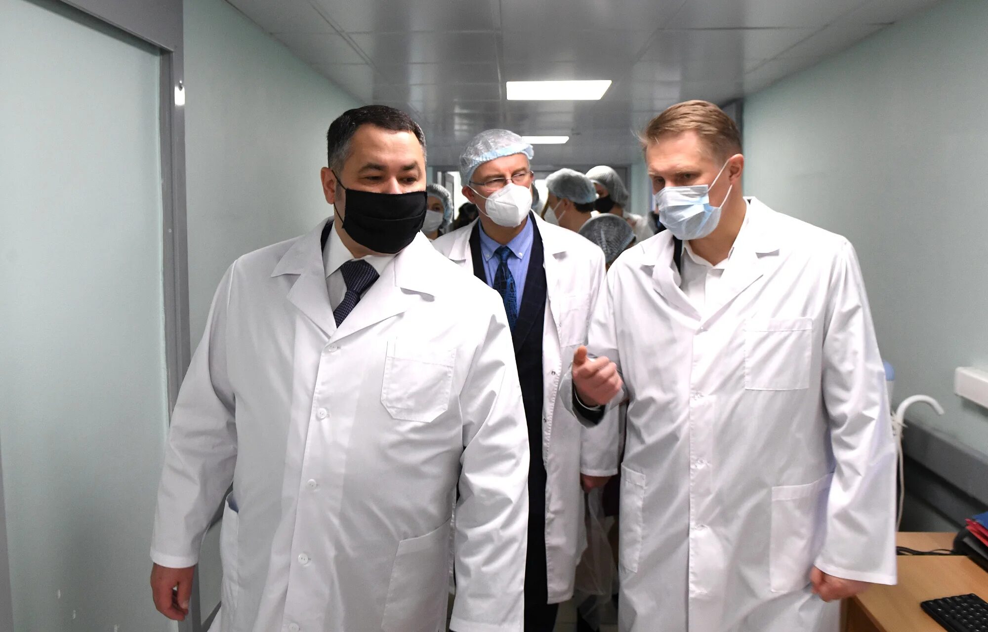 Мурашко посетил. Мурашко министр здравоохранения. мурашко министр посетил. поликлиника окб тверь.