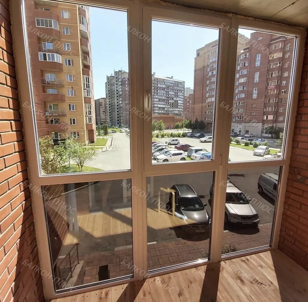 Плюсы лоджии. Балкон плюс Пермь. Новомосковск балкон фирмы. Фото Новосибирска с балкона.