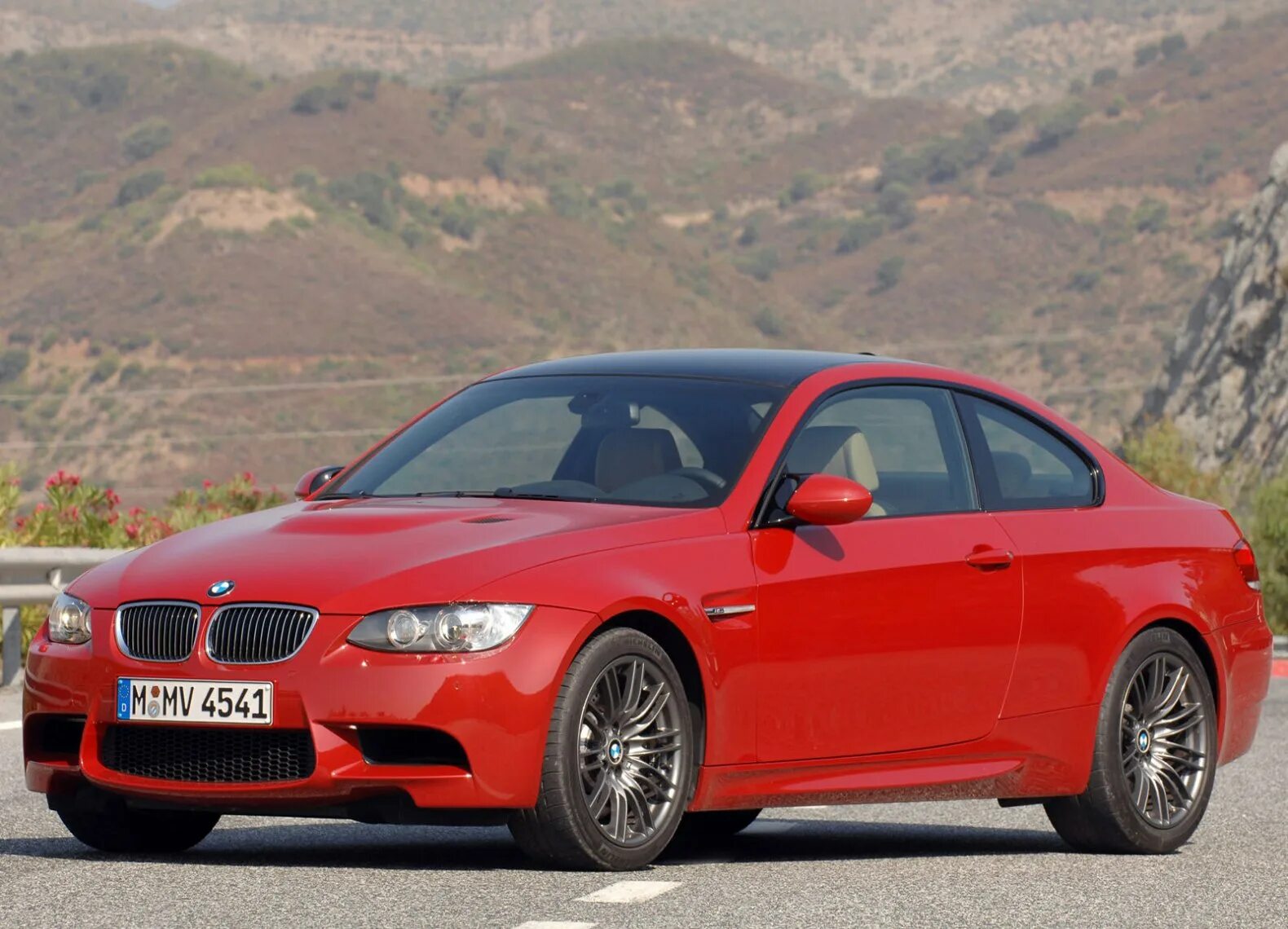 Bmw m coupe. BMW m3 Coupe. BMW m3 e92. BMW m3 e92 Coupe. BMW m3 e92 купе.