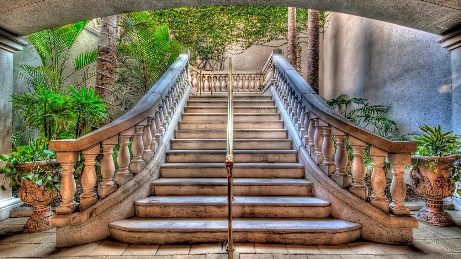 Каменная лестница Гарибальди. Красивые ступеньки. Красивые лестницы. Красивая каменная лестница.