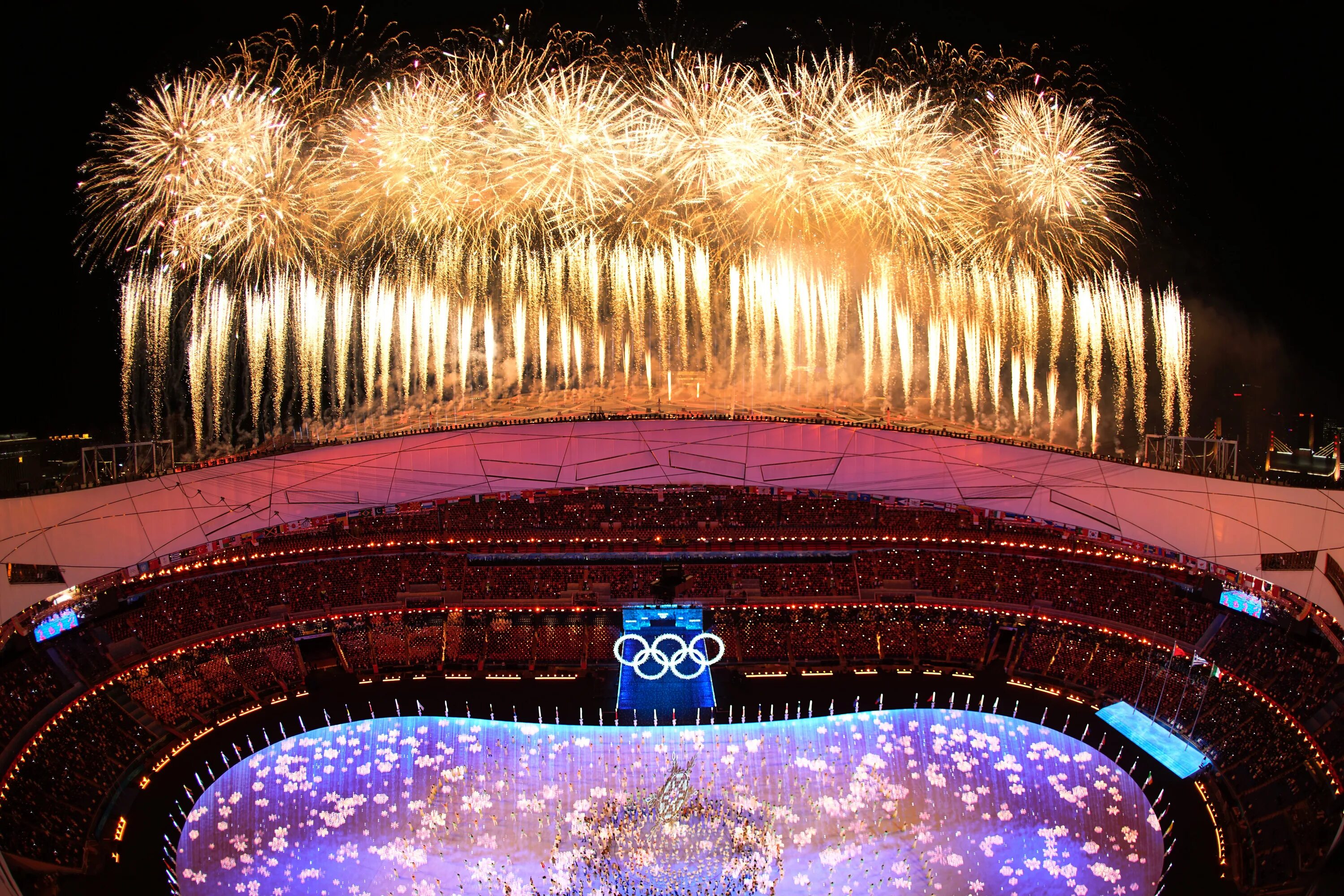 Церемония закрытия трансляция. Стадион Птичье гнездо в Пекине Олимпийские игры 2022. Олимпийский стадион в Пекине 2022. Олимпийский стадион "Птичье гнездо" в Пекине (2008г.).