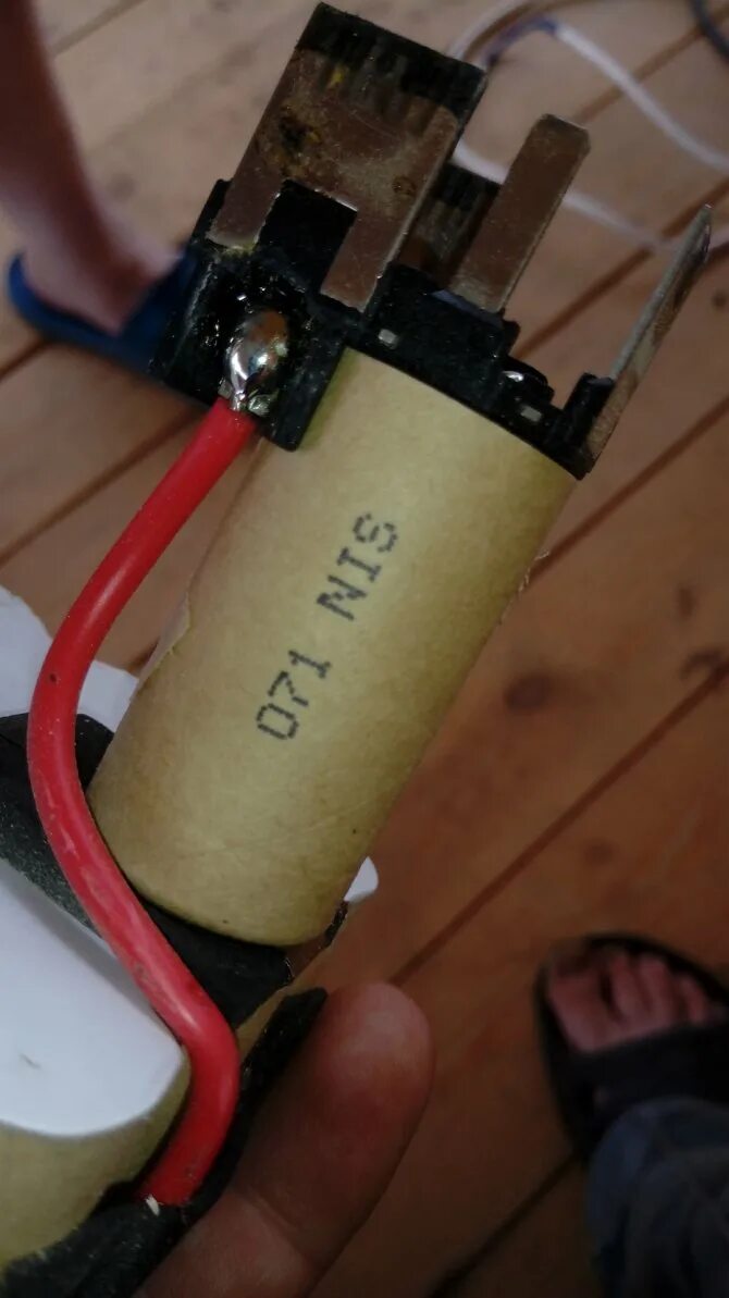 Переделка шуруповёрта 14. Переделка аккумулятора шуруповёрта 14. Замена аккумулятора в шуруповерте 12 в. Сборка акб для шуруповерта 18v. Аккумулятор golden dragon s39.