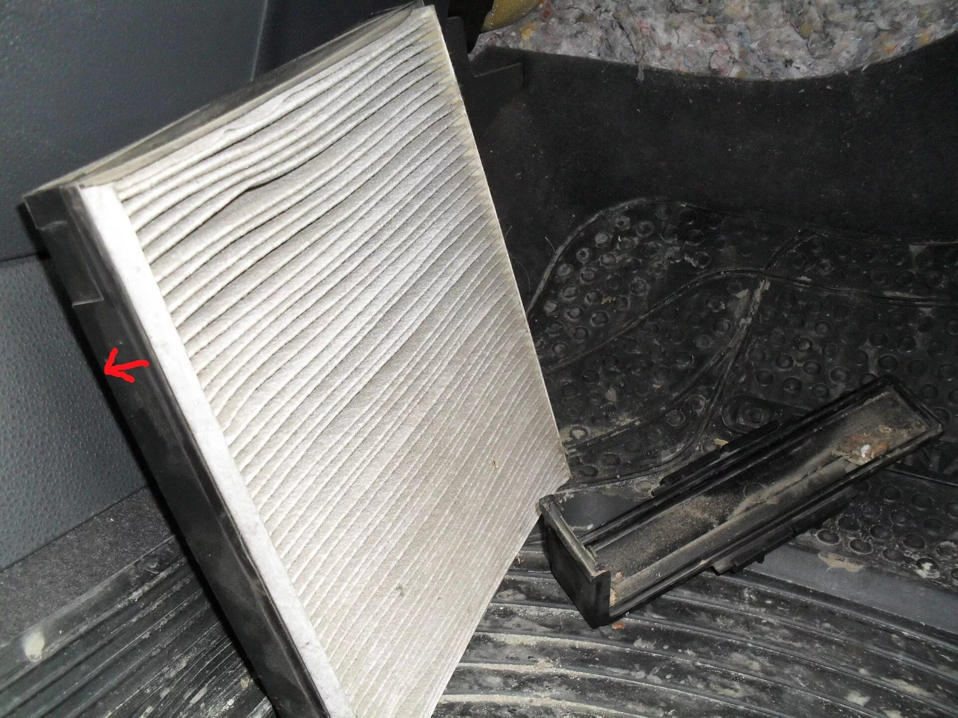 Салонный фильтр кондиционера polo 2021. Салонный фильтр фольксваген поло седан. Фольксваген поло 2012 салонный фильтр. Замена салонного фильтра фольксваген поло седан. Салонный фильтр фольксваген поло.