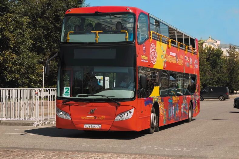 Автобус City Sightseeing Москва. Автобус Сити сайтсиинг Москва. Двухэтажном автобусе City Sightseeing по Москве. Экскурсионный автобус Москва двухэтажный.