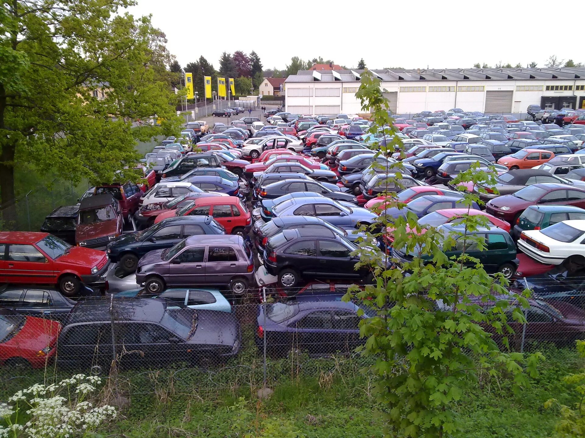 Металлолом автомобили. Списанные машины. Металлолом автомобили. Куда девать машину. Куда девать машину.