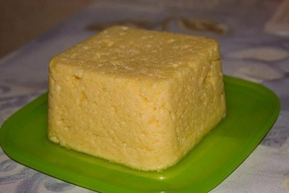 Домашний твердый сыр. Сыр из творога. Домашний сыр из творога. Домашний сыр из молока.