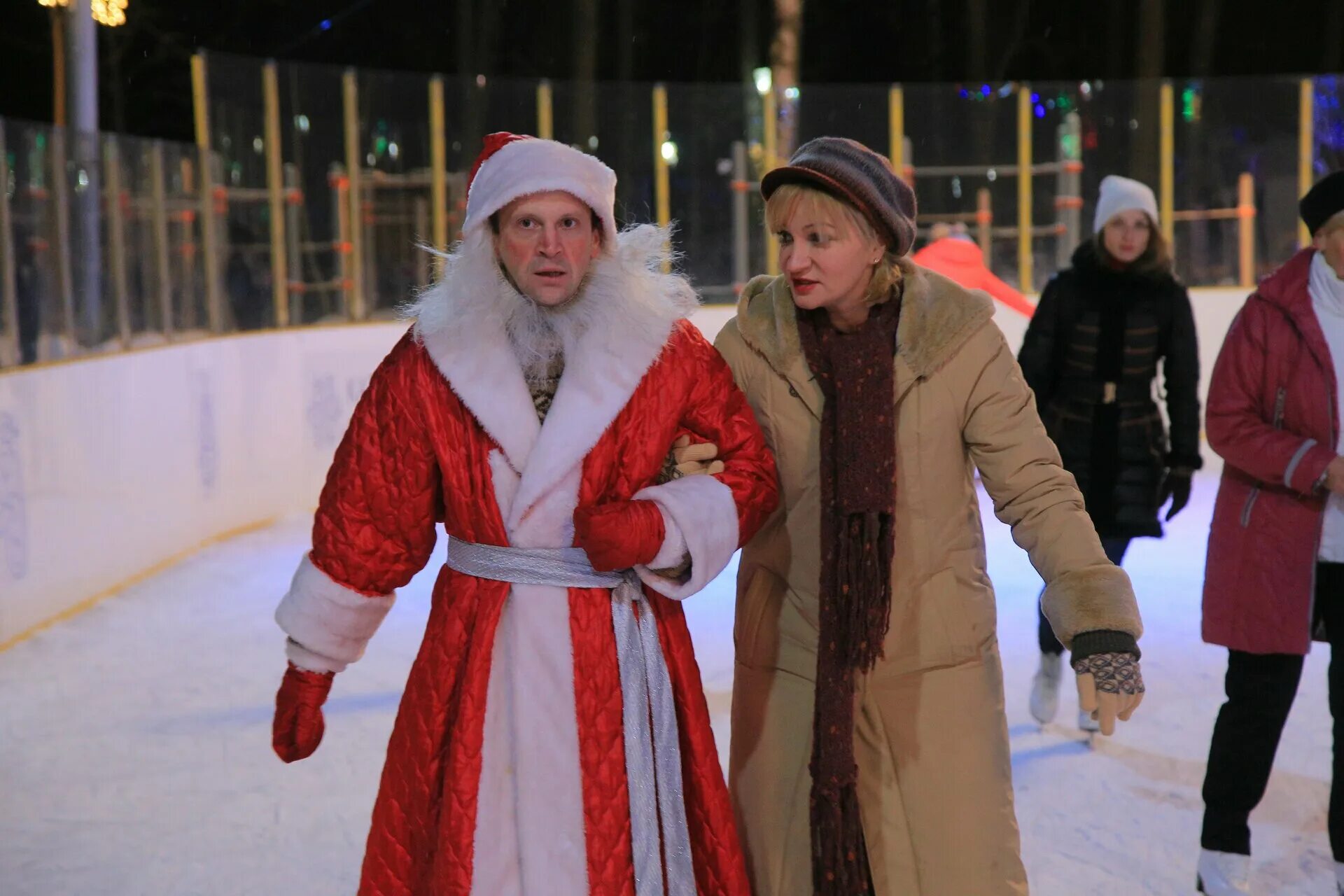 александр паль хардкор. Romance сериал 2020. квартет и елка. николас кейдж страна чудес вилли. страна чудес фильм 2015 трейлер.