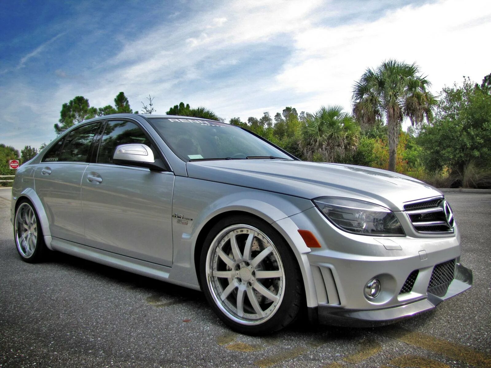 Renntech тюнинг ателье. Mercedes amg 2010. Renntech w204. C63 brabus w204. Мерседес renntech.