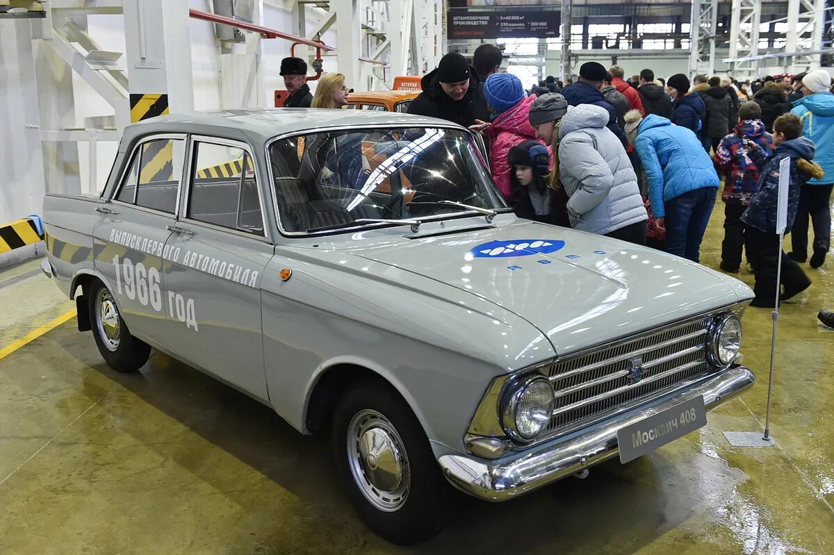 Сайт ижевска иж ру. Москвич-412 Ижевского завода. Ижевский автозавод Москвич 412. Ижевский автозавод конвейер Москвич 412. Автозавод Москвич ИЖ.