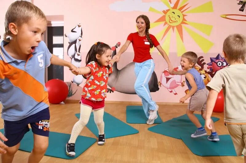 Детский фитнес. Физкультура для малышей. Физкультура в детском саду. Спортивные занятия в детском саду.