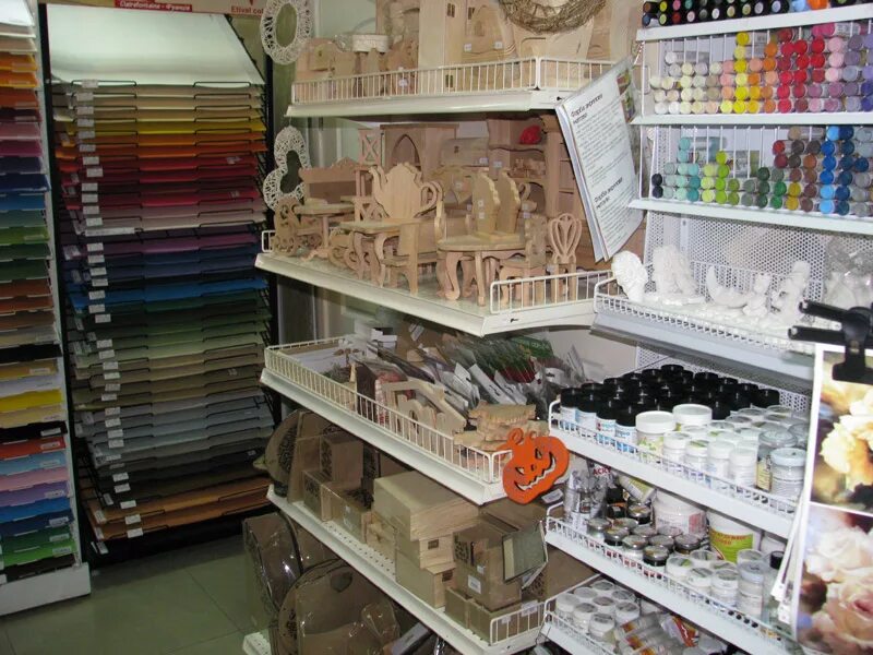 выкладка халвы на столе. детская кухня из коробок. ярмарка изделий ручной работы. проект мини магазина продуктов. как делать магазинчик.