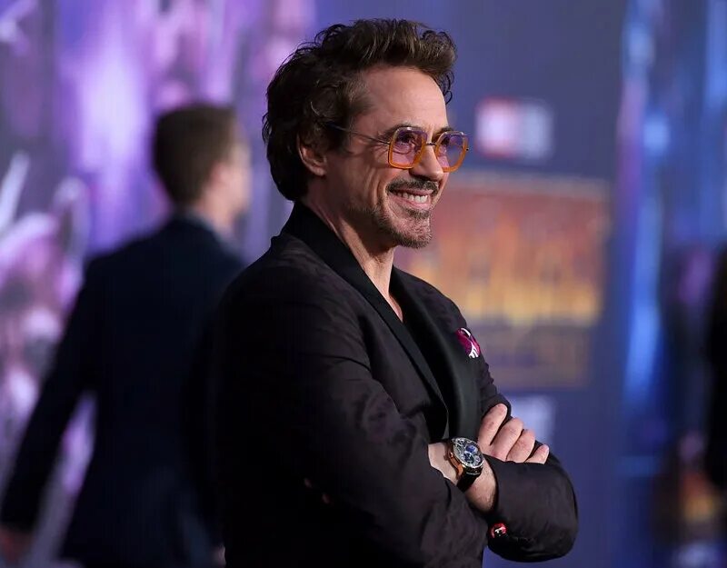 Тони старк дауни младший. Роберт дауни младший актер. Р д младший. Роберт дауни младший фото. Р д младший.