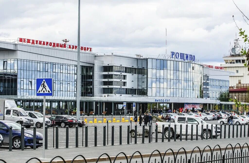 Аэропорт тюмень. Рощино тюмень самолет. Аэропорт рощино регистрация. Аэропорт рощино регистрация. Аэропорт рощино регистрация.