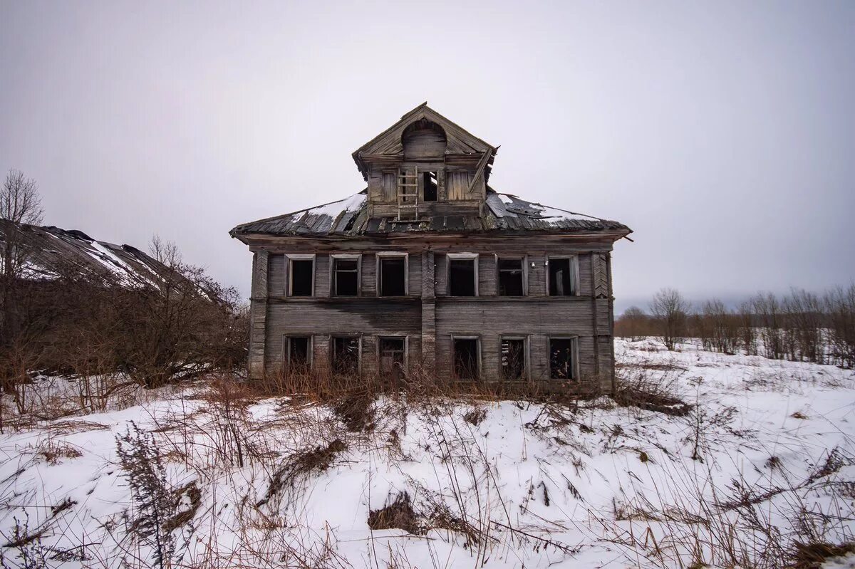 Заброшенные деревни вологодской области. Заброшенные деревни великоустюгского района. Заброшенные деревни вологодской области. Вологодская область поселок чаронда. Заброшенные деревни вологодчины.