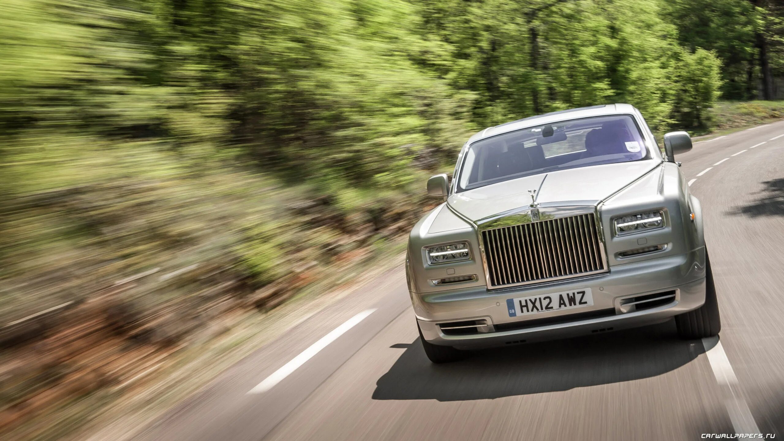 Охота за призраком 2014. Роллс ройс фантом 2012. Фантом 2014. Фантом 2014. Rolls royce phantom ewb 2021.