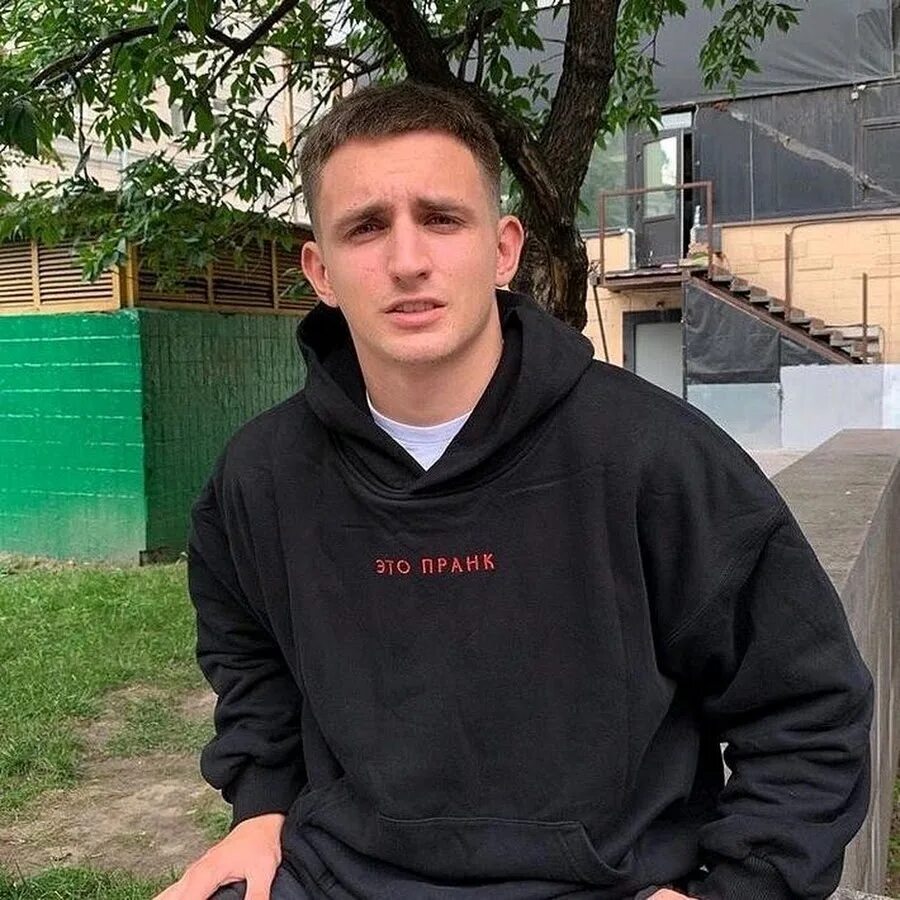 Литвин и его девушка. Литвин и его девушка