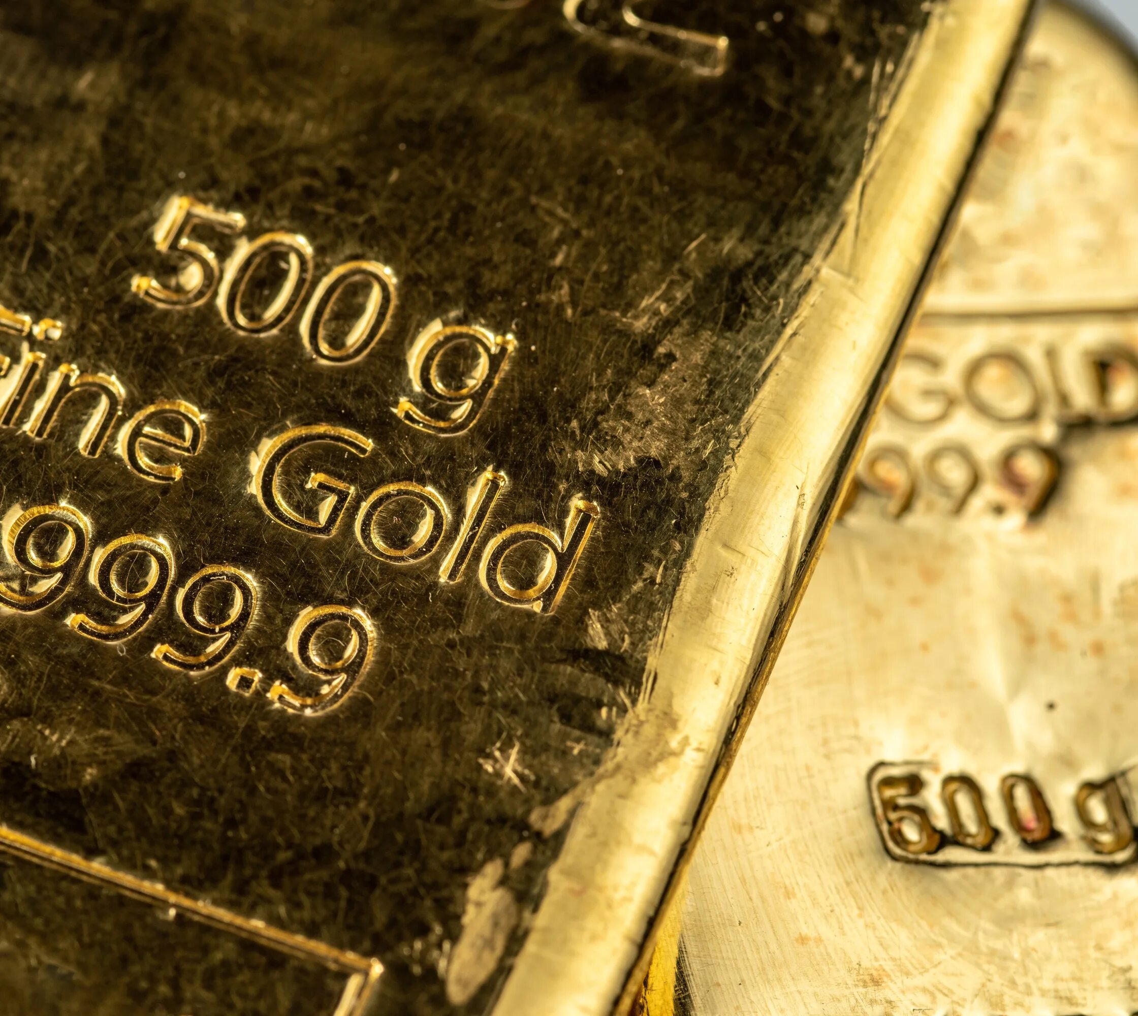 500 золота в рублях. Слиток золота 500 гр. 500 Грамм золота. Самородок золото весом 500 грамм. Слиток золота вес.