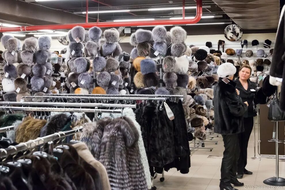 Много красивых шуб. Много шубы из ничего какого года. Меховые изделия. Шубы вятка фурс. Много шубы из ничего какого года.