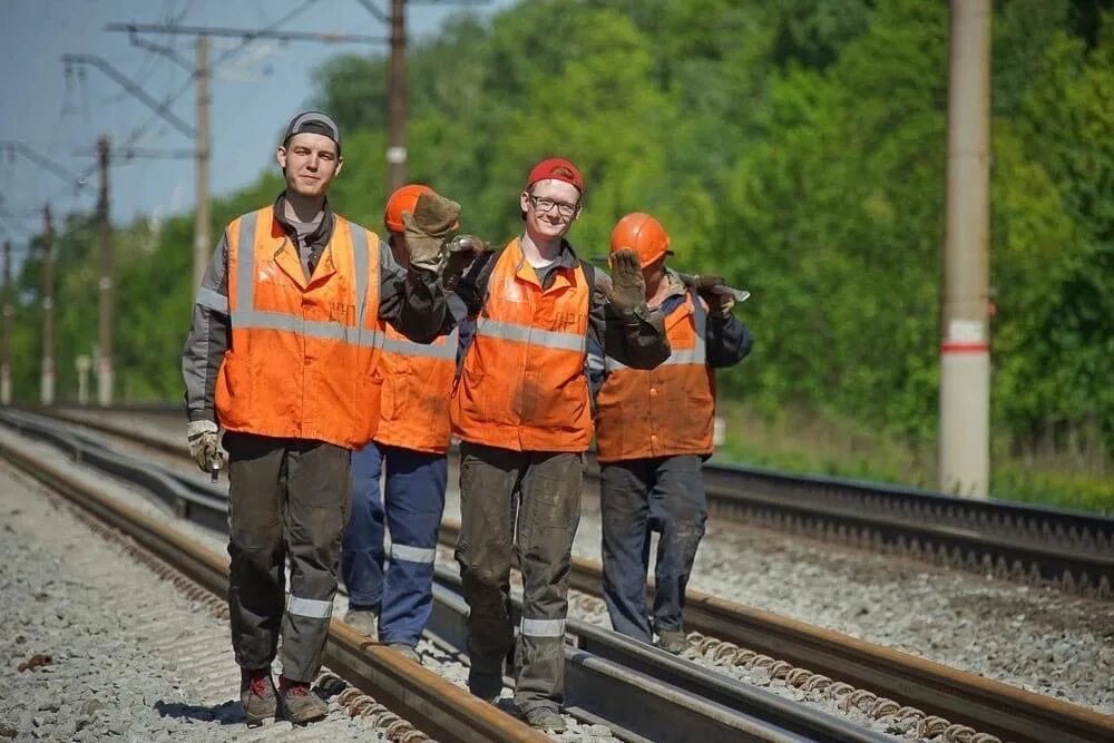 Какие работники на станции
