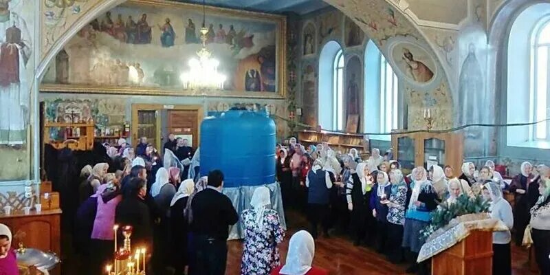 Кафедральный собор. Диакон димитрий хохлов. Крещения господня владикавказ. Литургия 18 января 2024 года. Владикавказская епархия.