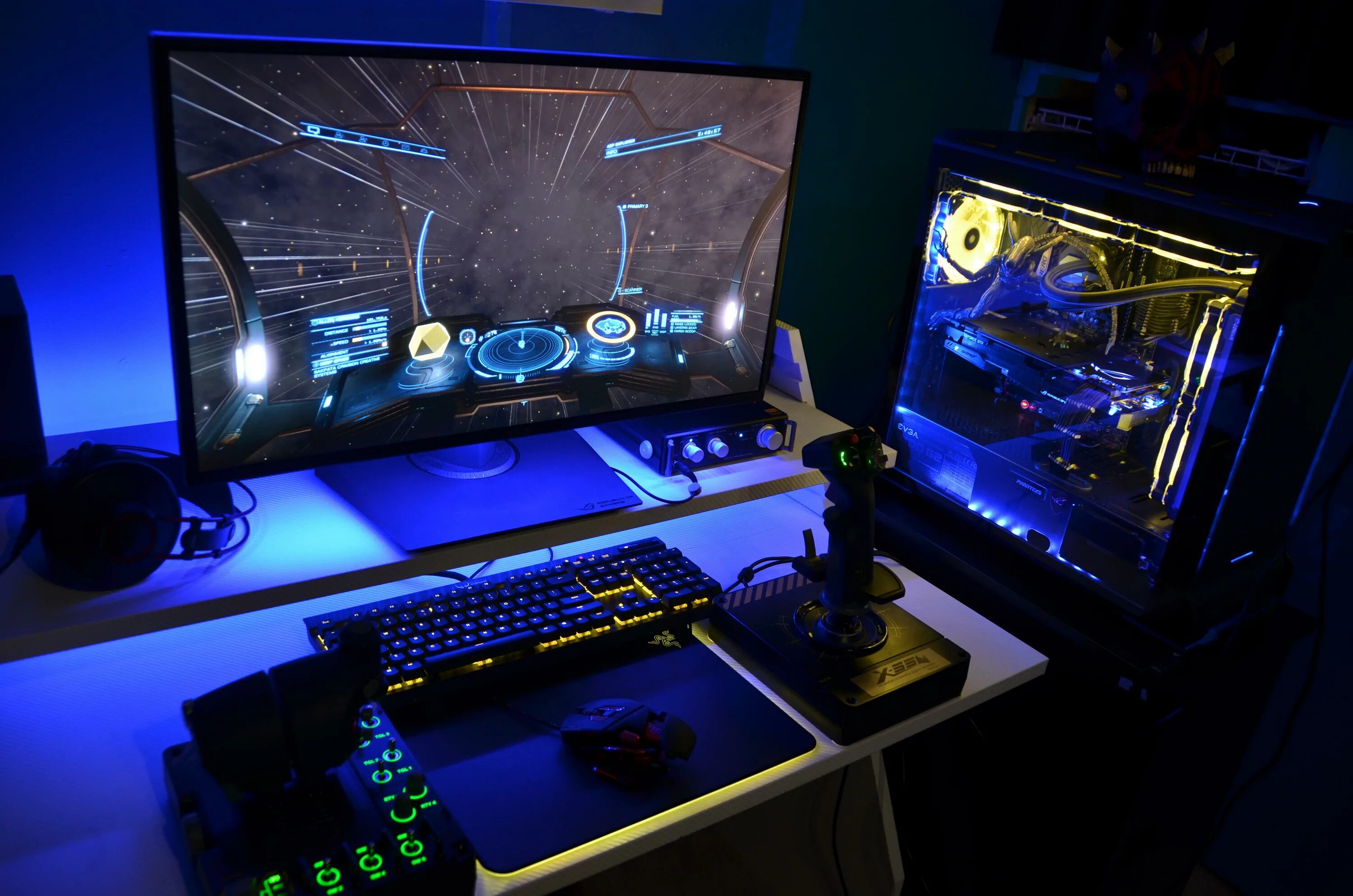 Какие нибудь компьютеры. Battlestation пк. комп будущего. игровые компьютеры будущего. геймерская комната будущего.