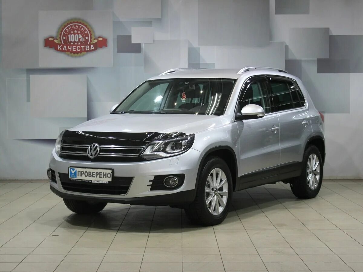 Купить фольксваген автомат с пробегом. Tiguan 2012. Tiguan 2012 2.0. Фольксваген Тигуан 2012. Джип Фольксваген Тигуан.