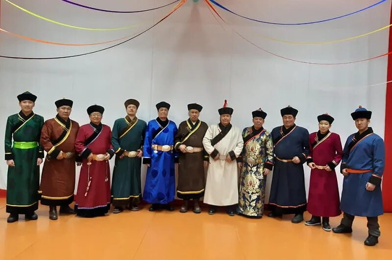 Бурятия калмыкия тыва. Иволгинский будда бурятия. Бурятия калмыкия тыва. Бурятия калмыкия тыва. Урок бурятского языка.