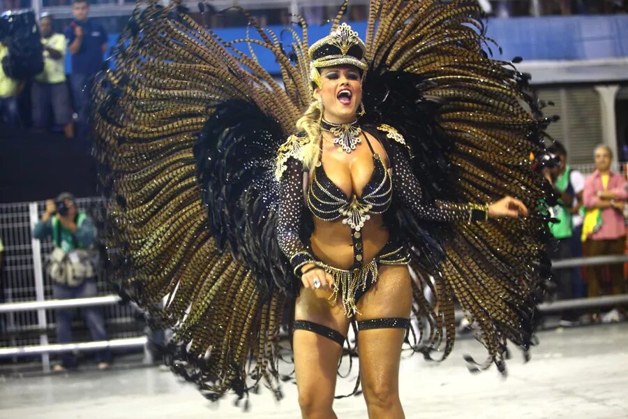 венецианские карнавальные костюмы. Ellen rocche без. бразильский карнавал в рио-де-жанейро самба. бразильский карнавал в рио-де-жанейро. венецианский карнавал костюмы мужские.