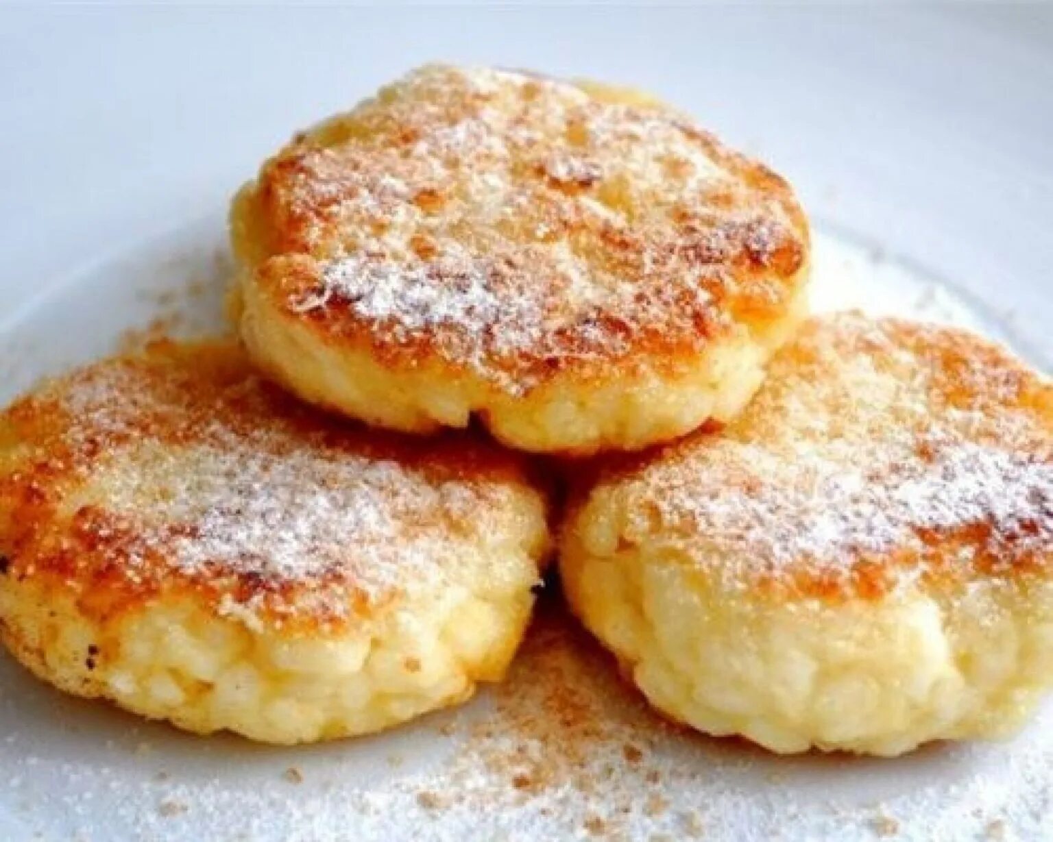 Манные биточки как в детском саду. Манные биточки. Сладкие манные биточки. Котлеты из манки. Манные биточки.