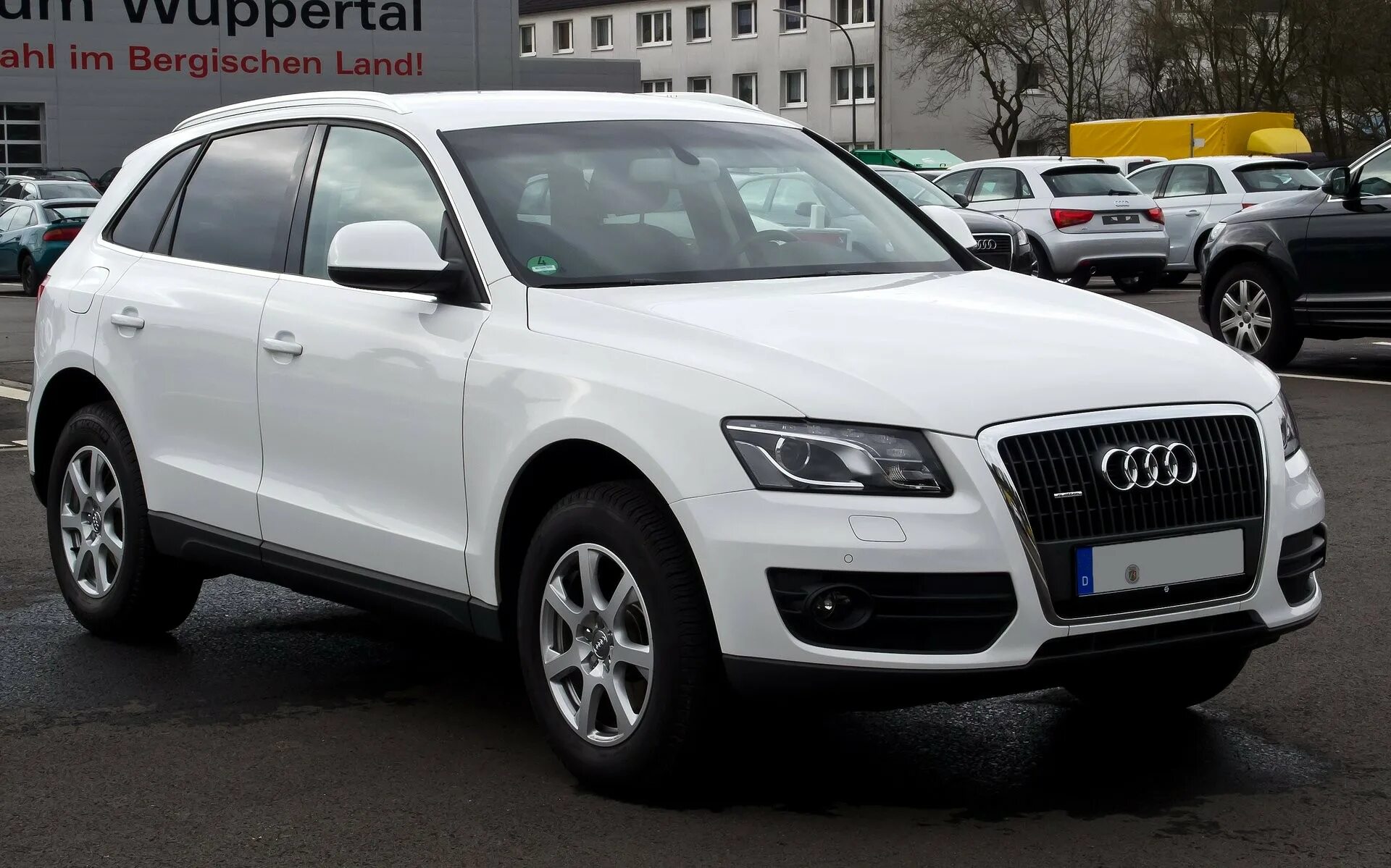 Ауди ку 5 2012 года. Audi q5 2013. Ауди ку 5 2012. Ауди q5 2012 белая. Audi q5 2012.