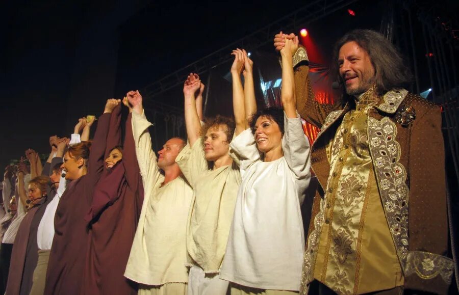 Театр рок оперы санкт-петербург. Theatre rock. Theatre rock. Санкт-петербургский театр рок-опера. Уэббер иисус христос суперзвезда.