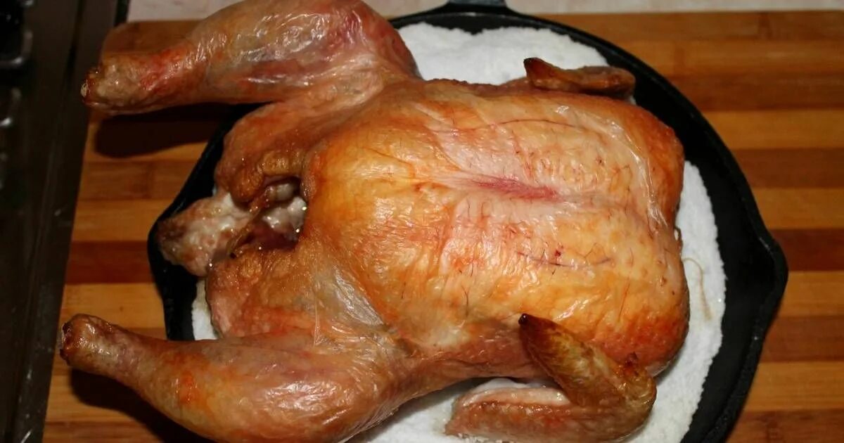 Курица в духовке в соли целиком рецепт. Курица запеченная на соли в духовке. Курица на соли в духовке целиком. Курица в духовке в соли целиком рецепт. Курица запеченная на соли в духовке.