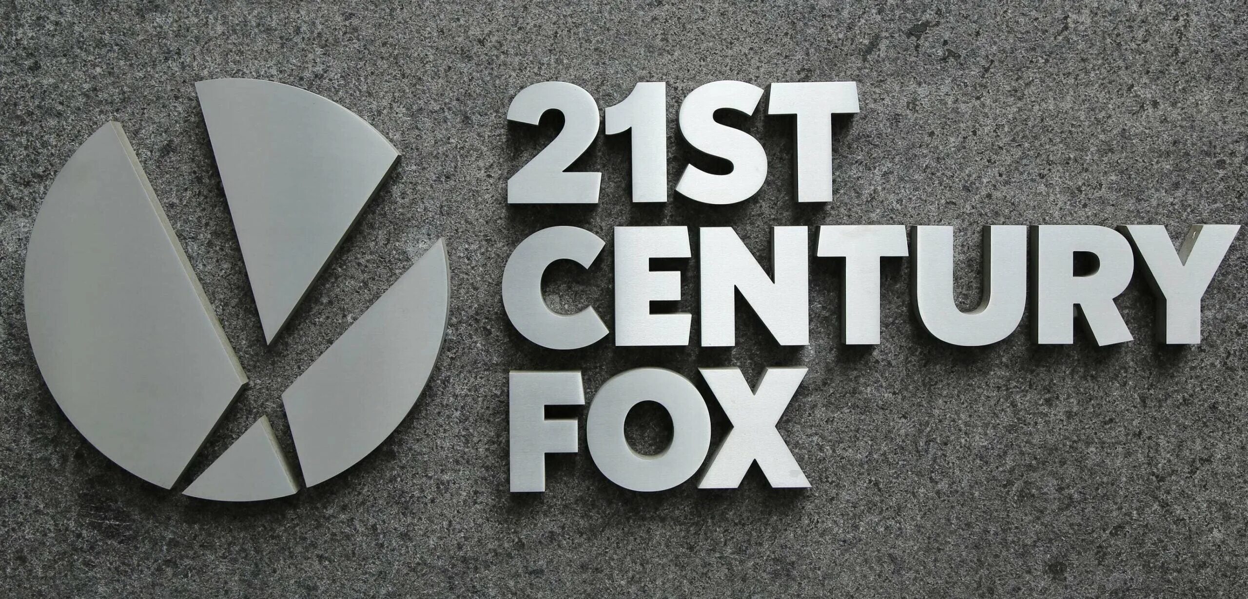 Twenty first century. 21st Century Fox. 21 Century Fox. 21st Century Fox logo. 21st Century картинки.