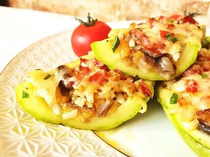 Кабачки лодочки с грибами и сыром