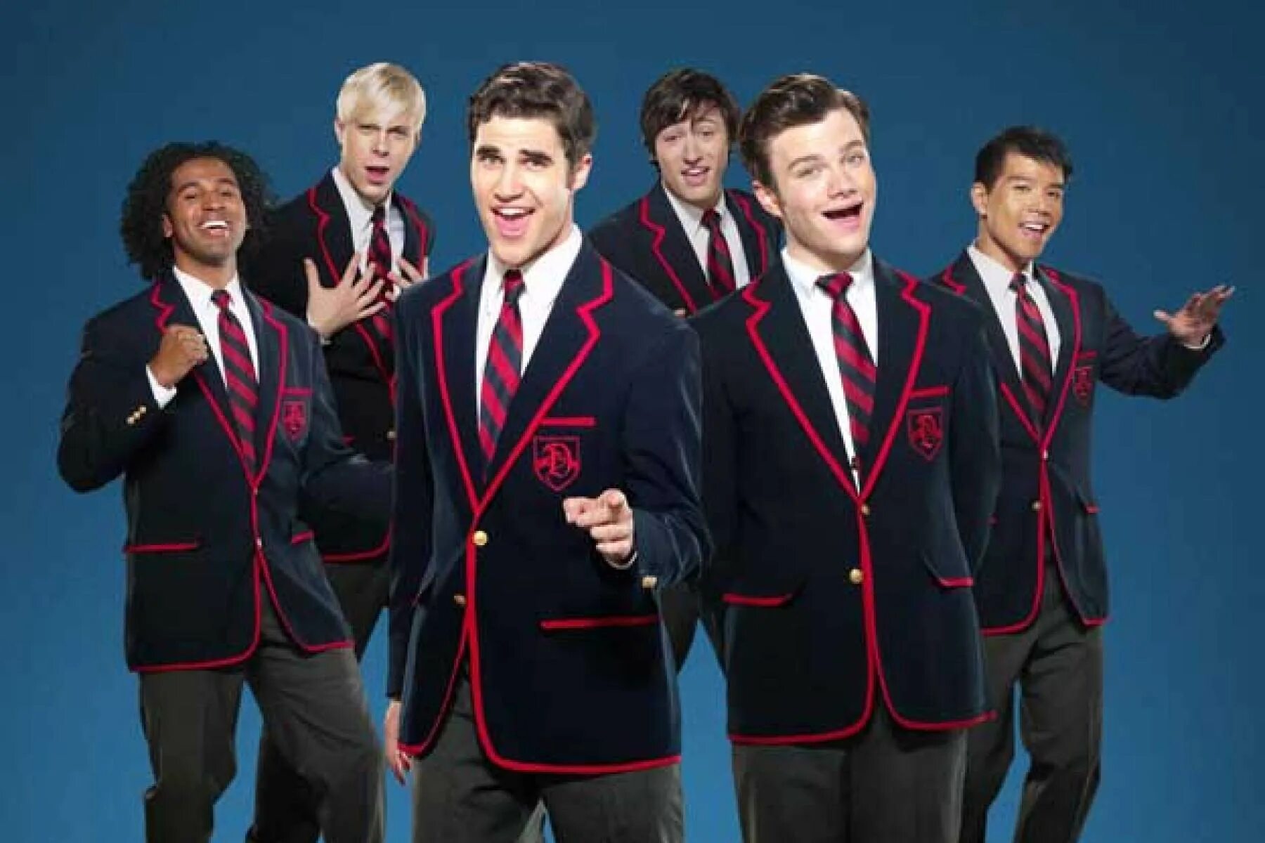 Glee соловьи. Хор the Warblers состав. Пак из хора. Хор главный герой