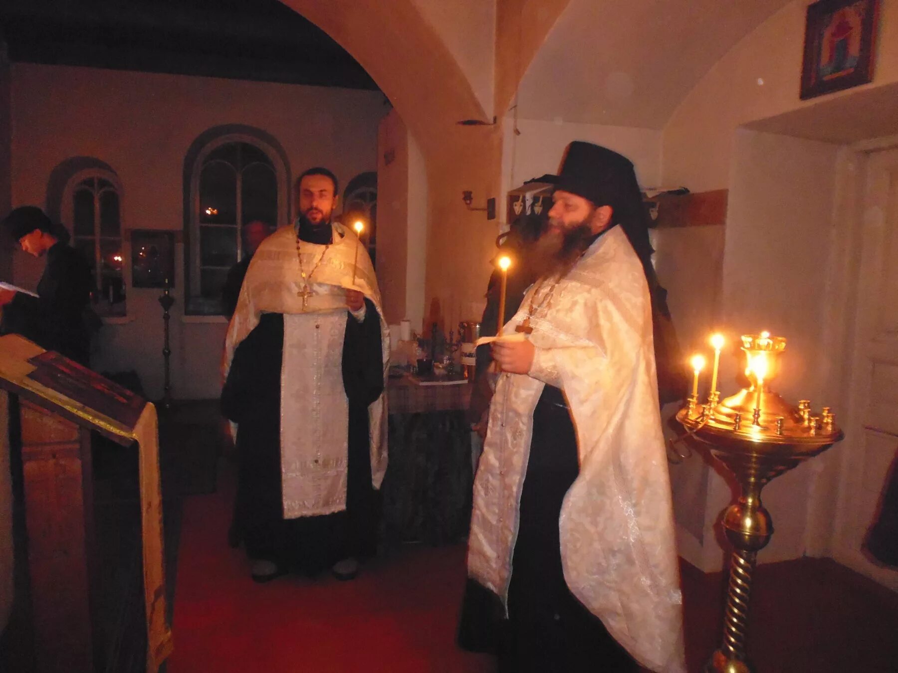 плесецкая епархия. митрополит корнилий архангельский. иеромонах феодосий александро-ошевенский. является ли церковь чернокнижной. протоиерей артемий эмке где служит.