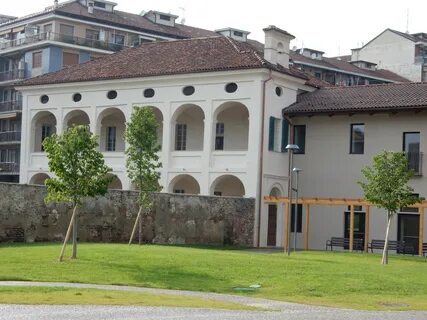 File:Cascina Fossata.jpg - Wikimedia Commons