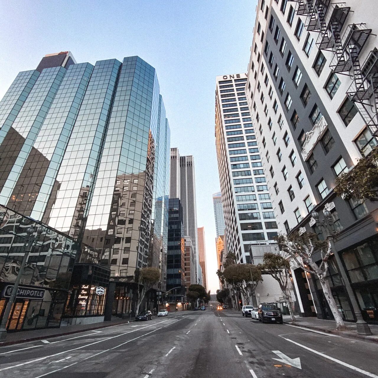 Централ парк нью-йорка газон. Современный топ лист. Hits обложка. 36 views. Майами высотки.