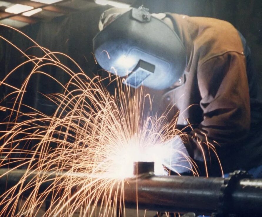 Сварка. Сварка аргоном. Электрогазосварщик. Сварка металла. Сварщик с опытом ютуб.