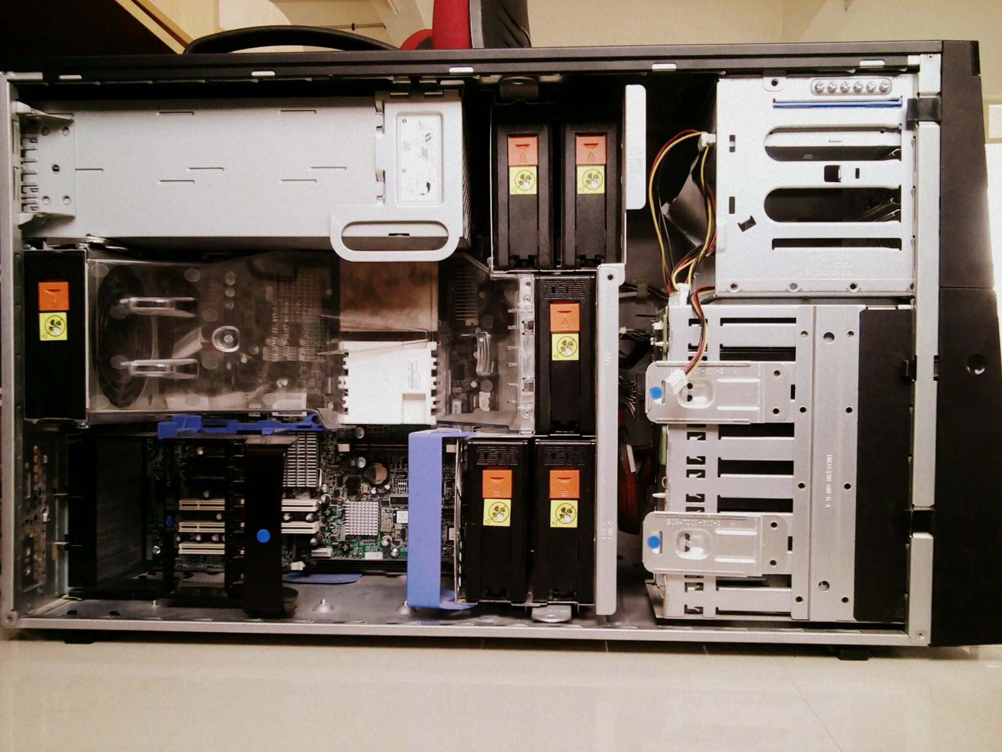 Ibm server. IBM x3400 m3. IBM x3400 m2. IBM 3400 m3. Серверный корпус IBM x3400.