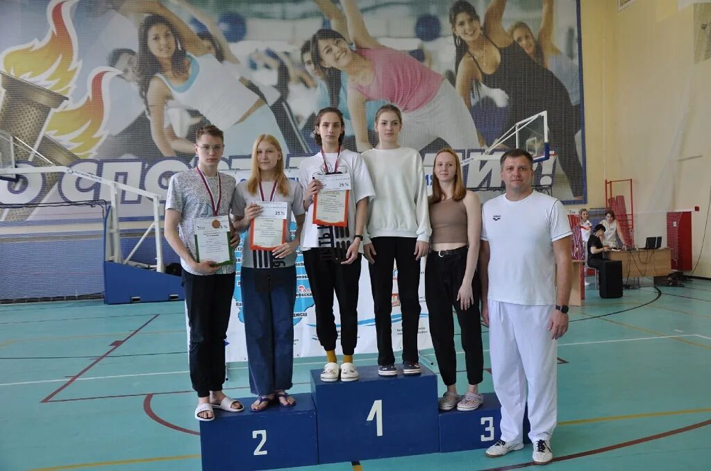 Калач бассейн. Калач бассейн. Бассейн старая полтавка волгоградская область. Обшивка бассейна. Фок дельфин канск.