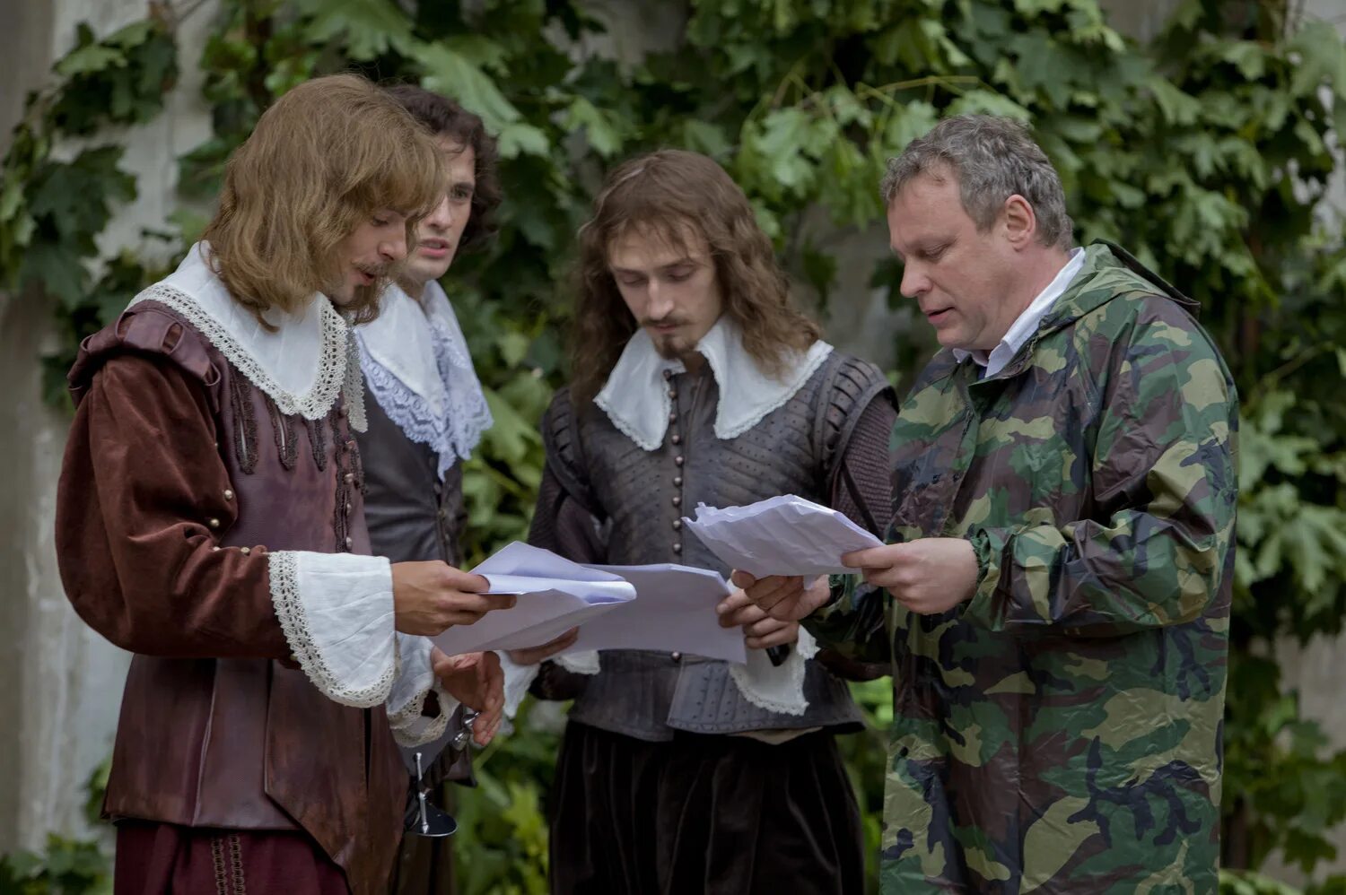 Возвращение мушкетеров фильм 2009. Где 3 мушкетера. Где 3 мушкетера. Три мушкетера жигунов. Д артаньян и 3 мушкетера.