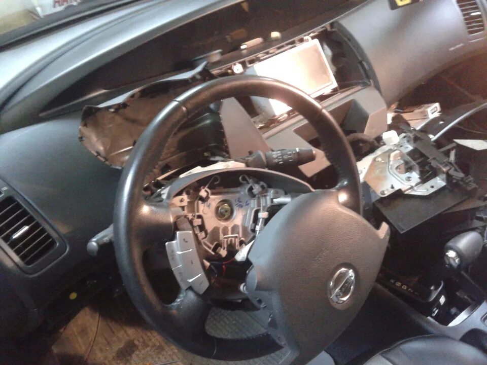 Как снять руль примера р12 Removing and installing steering column Nissan Primera 2001-2007