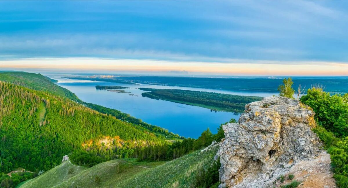 Тольятти природа Жигулевские горы. Жигули горы Самара. Самара Волга Жигулевские горы.