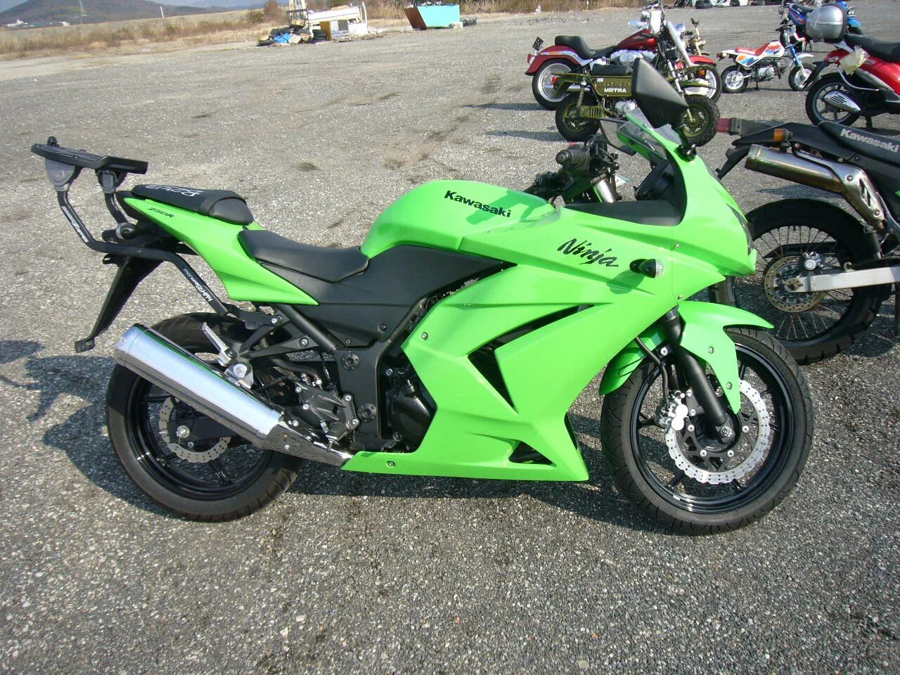 Kawasaki прямоток. Кавасаки ниндзя 250. Мотоцикл кавасаки ниндзя 250. Кавасаки 250 отзывы. Kawasaki ninja 250r.