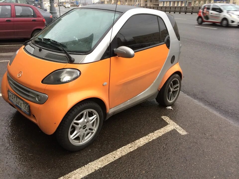 Смартик керчь. Smart Fortwo 1. Smart Fortwo 0.6. Мерседес Смартик. Смартик 2024.