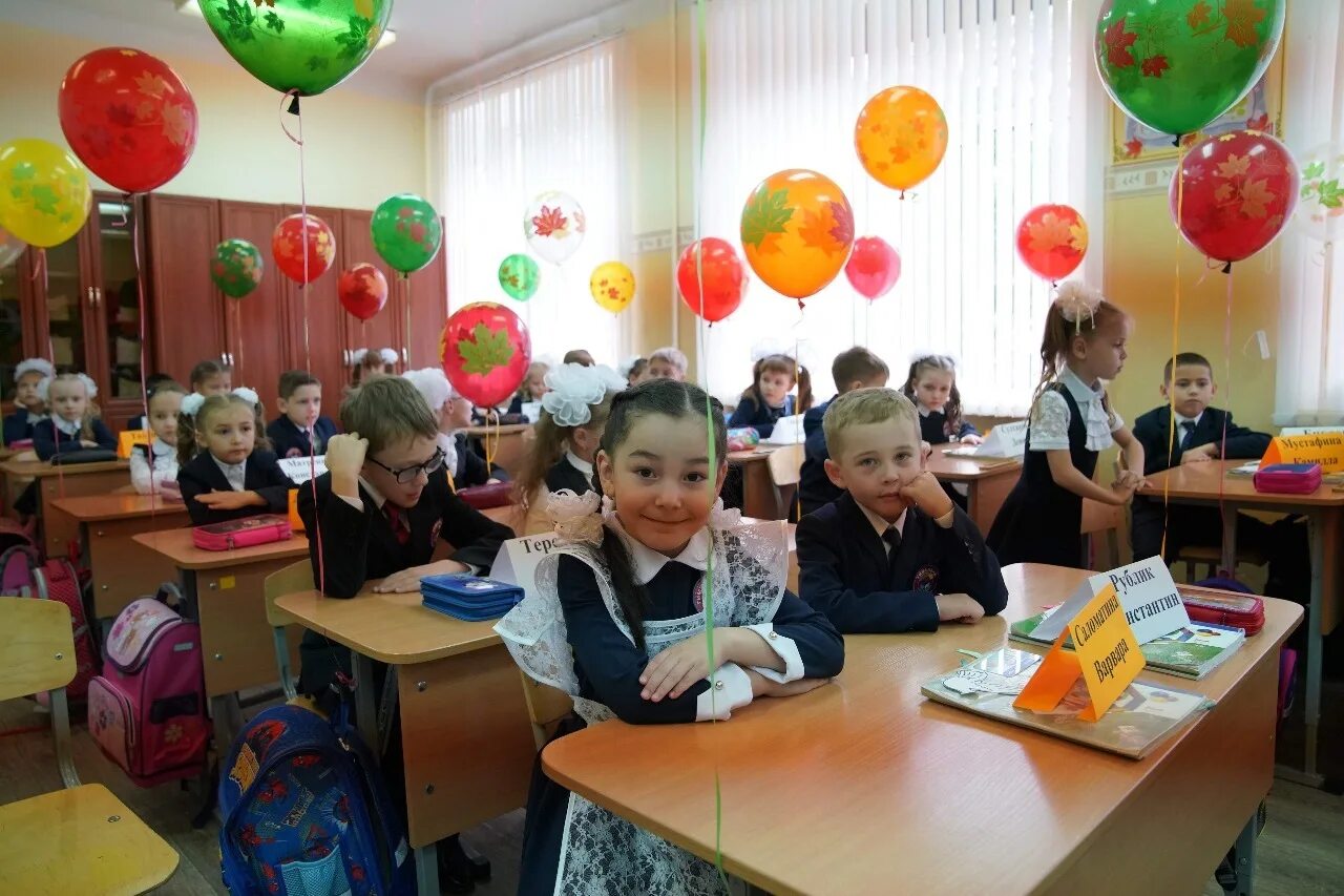 В башкирии директоров школ. Школа 137 уфа. с днём знаний уфа. школа 137 уфа официальный учителя. первая гимназия в уфе ученики.