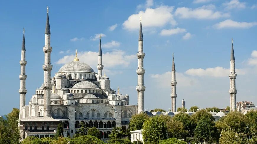 Мечети Стамбула район Султанахмет. Мечеть экстерьер. Мечеть Бебек. Старый город возле голубой мечети. Разница со стамбулом